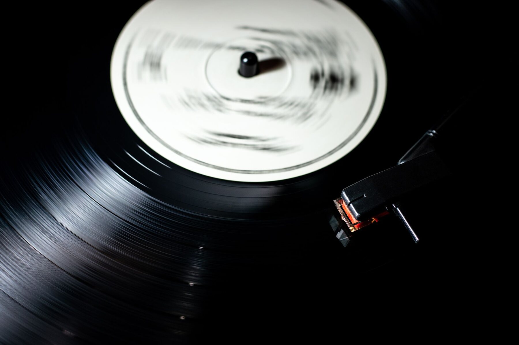 De comeback van vinyl: waarom platen weer populair zijn