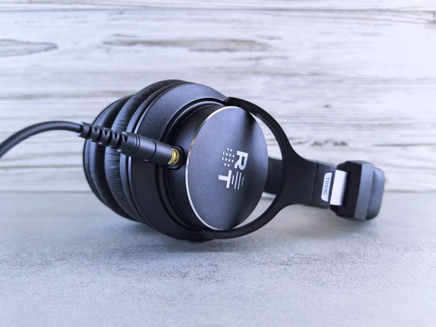Aurelia H9 over-ear koptelefoon